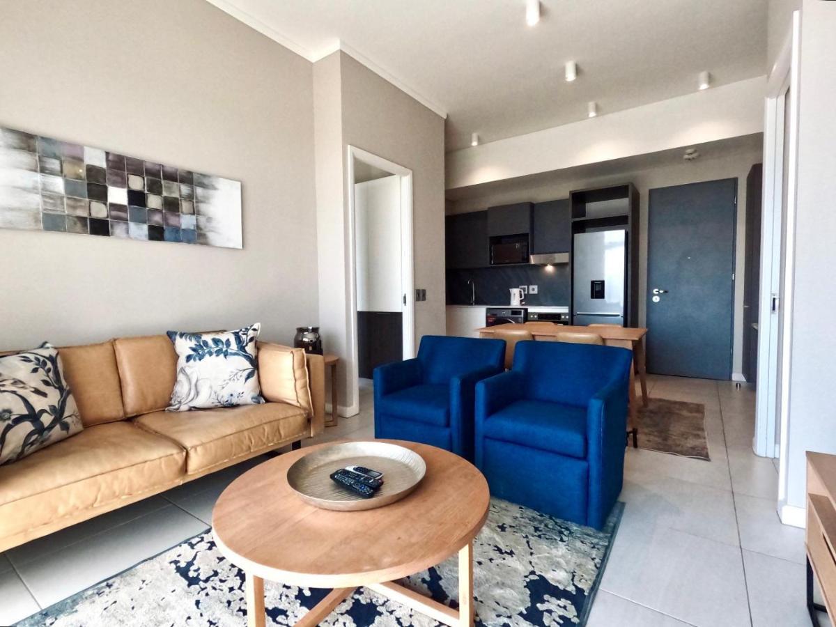 Menlyn Maine Apartments Pretoria-Noord Exteriör bild