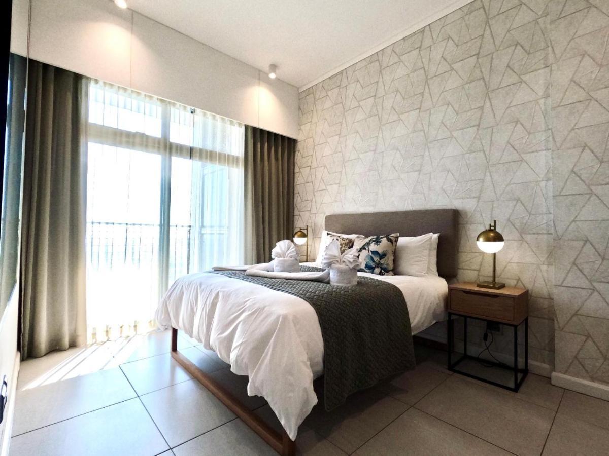 Menlyn Maine Apartments Pretoria-Noord Exteriör bild