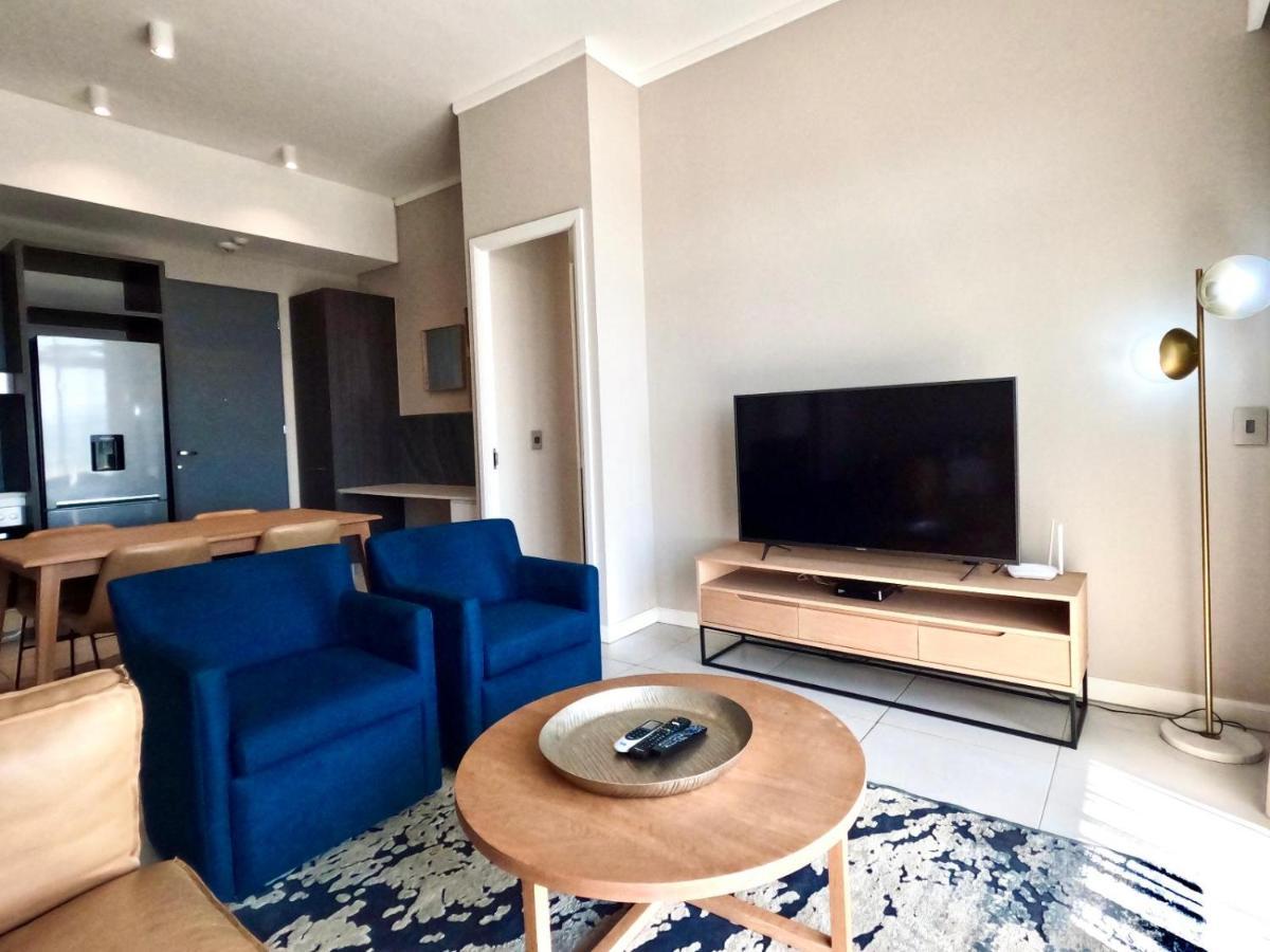 Menlyn Maine Apartments Pretoria-Noord Exteriör bild