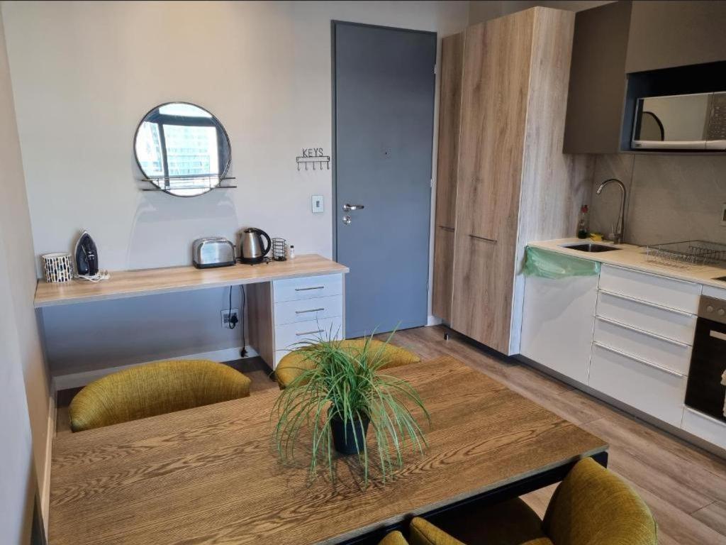 Menlyn Maine Apartments Pretoria-Noord Exteriör bild
