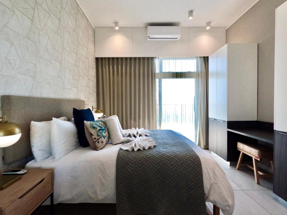 Menlyn Maine Apartments Pretoria-Noord Exteriör bild